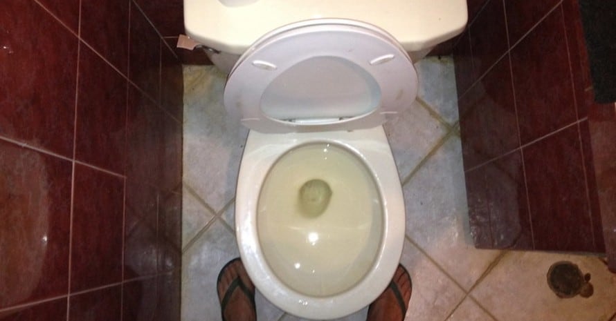 low water level toilet bowl
