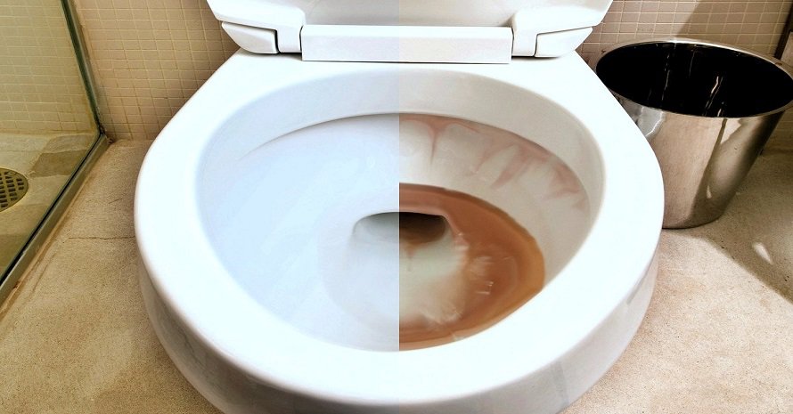 comparison of dirty and clean toilets