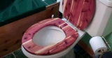 Wood vs. Plastic Toilet Seat – The Sensible Dilemma